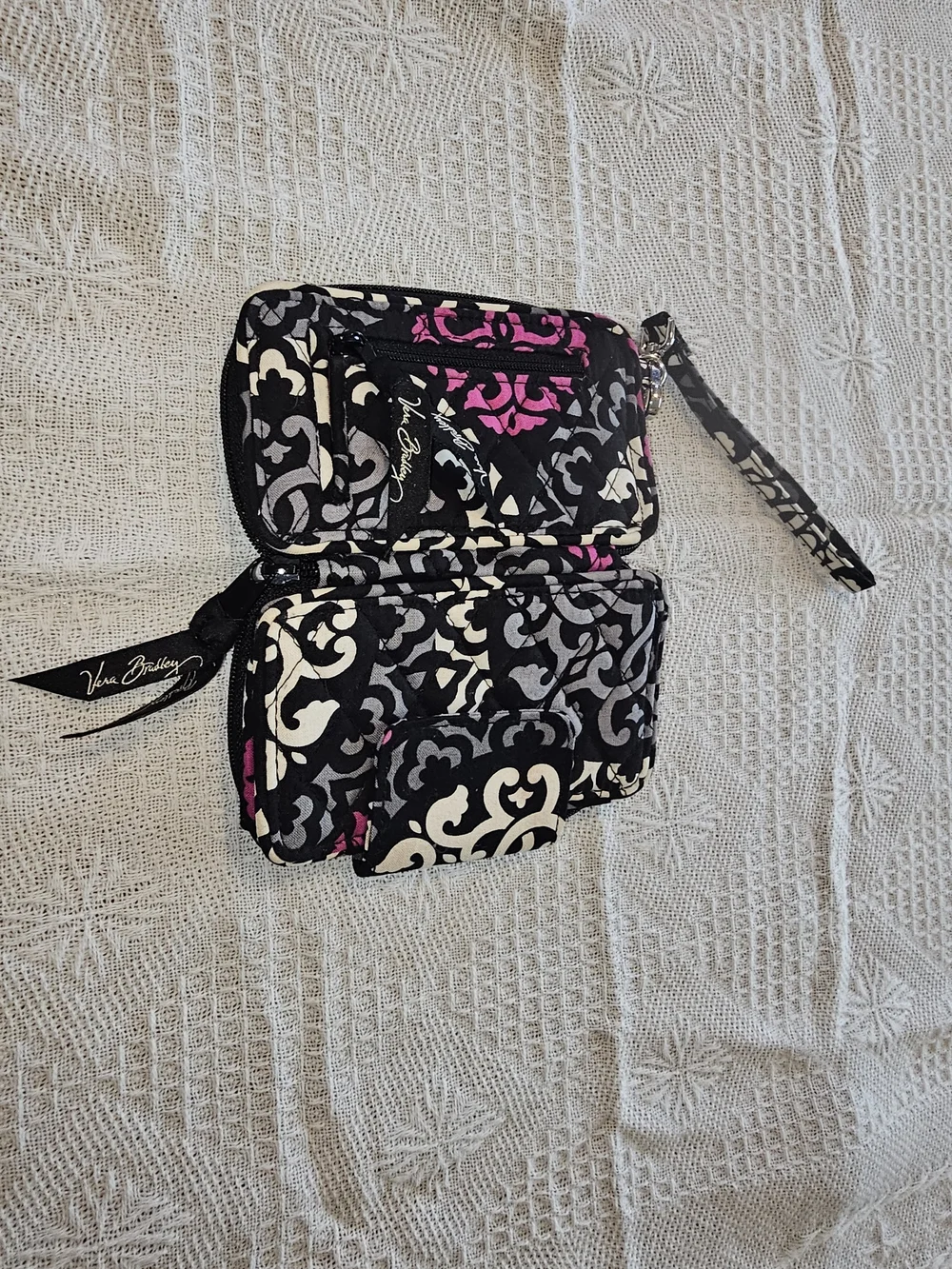 Vera Bradley Black, White & Pink Quilted Wristlet - Picture 8 of 11